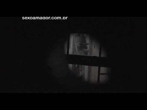 ❤️ Blondina este filmată în secret de un voyeur din cartier ascuns în spatele unor cărămizi goale ❤  at porn ro.com-full-porner.ru