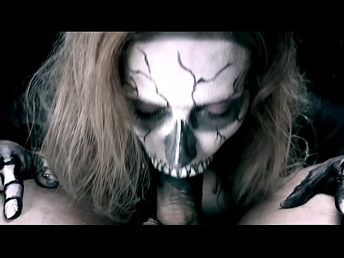 ❤️ Fată demonică sugând pula cu gura ei neagră și înghițind spermă. ❤  at porn ro.com-full-porner.ru